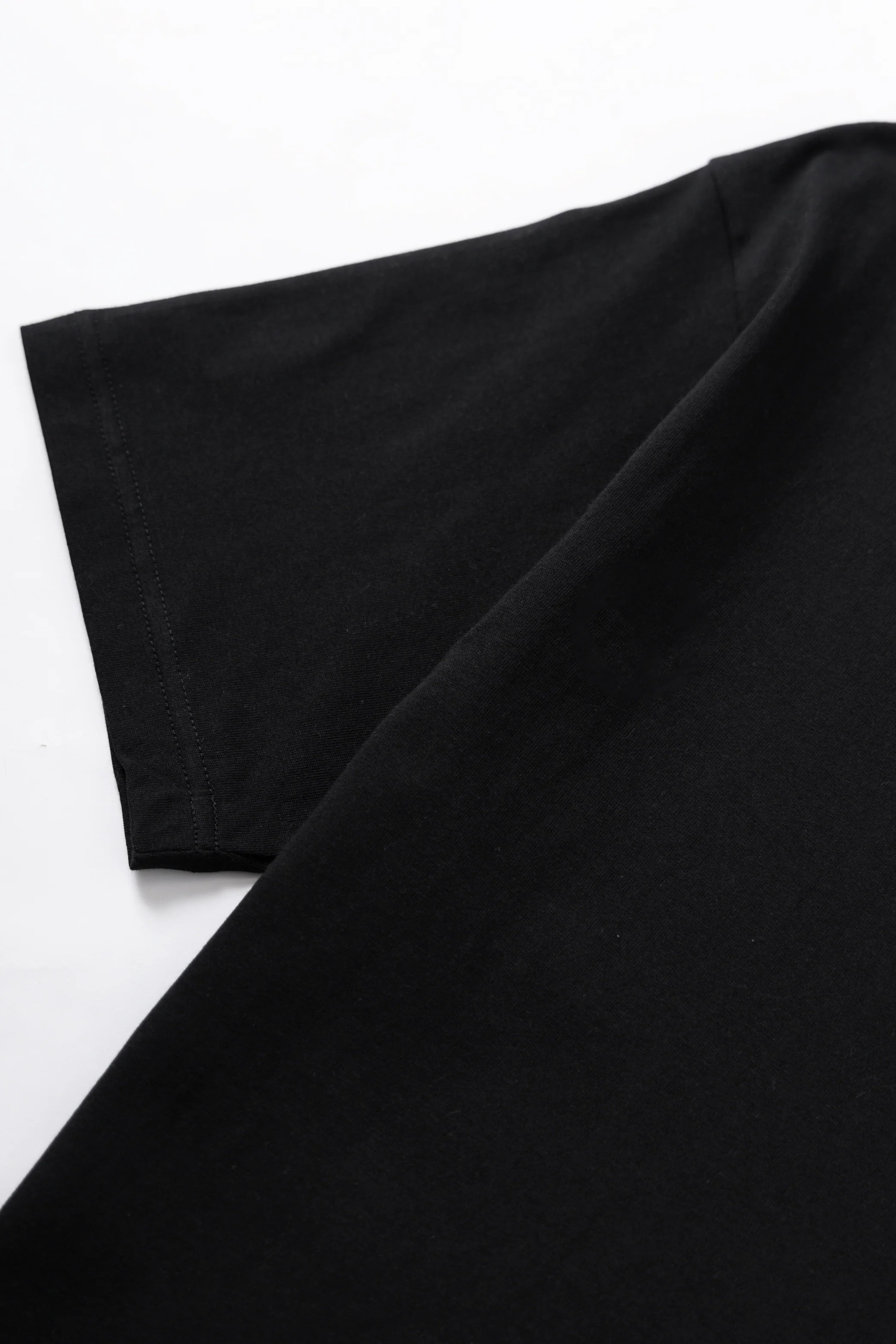 United Athle - 4277 7oz Open End Rugged T-Shirt - Black - Image 4